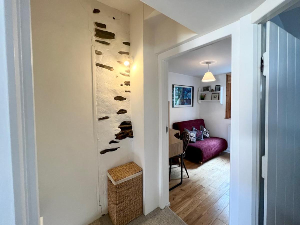 Pass The Keys 64 Church Street Characterful 2-Bed Cottage In The Heart Of Town Кингсбридж Экстерьер фото